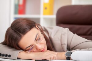 The Advantages of Snoozing: Improving Efficiency, Wellbeing, and Prosperity